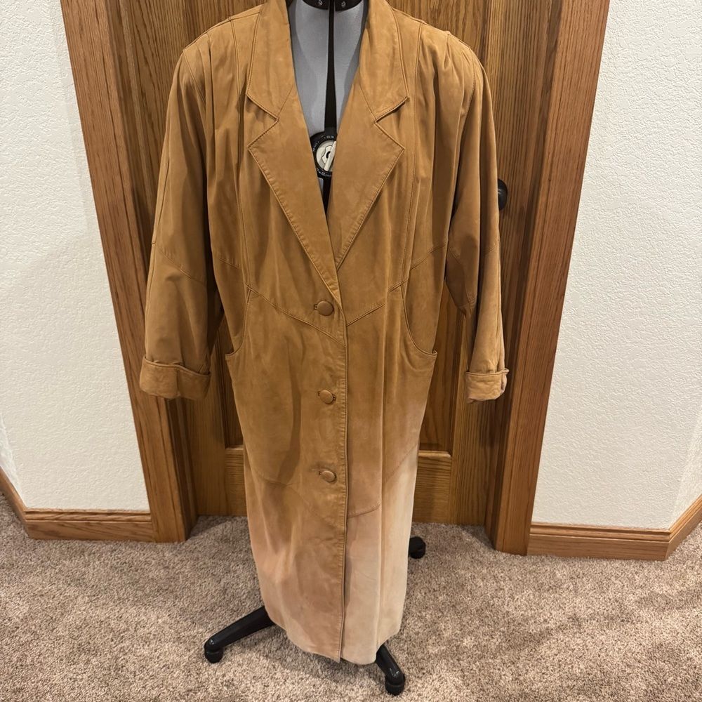 intage 80s Paris Sport Club Suede Leather Long Coat – Made in Korea – Size M